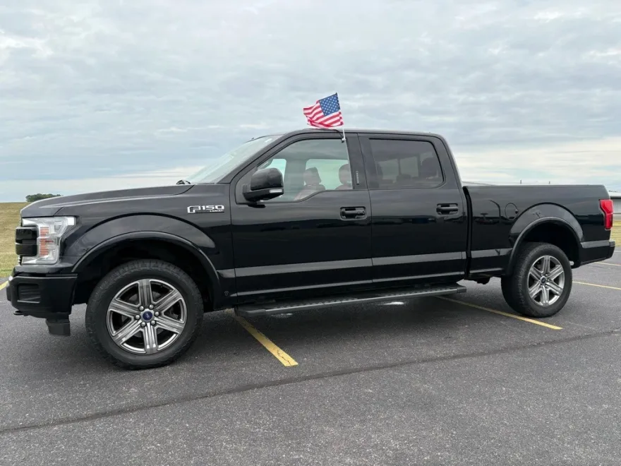 2018 Ford F-150 Lariat photo 1