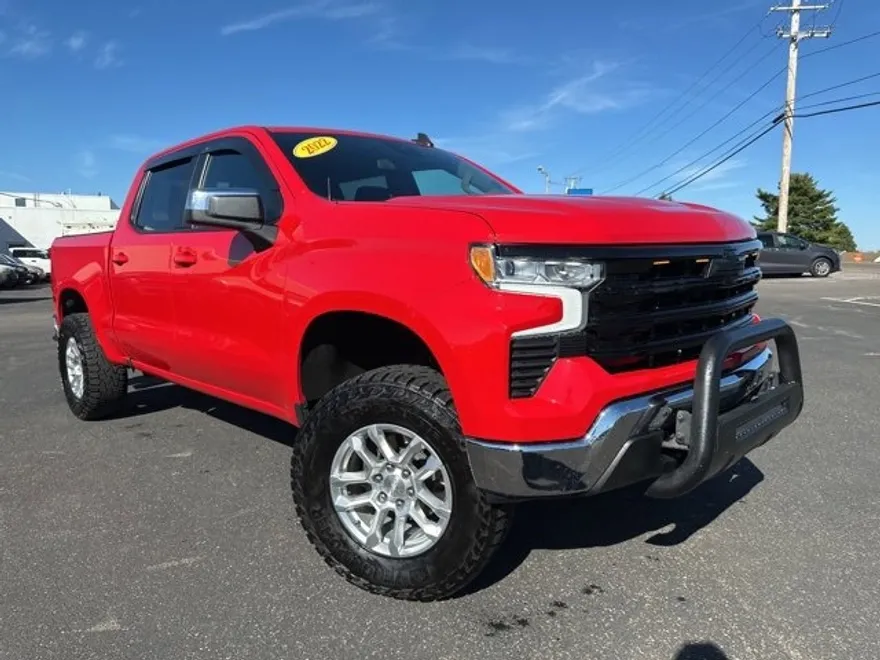 2022 Chevrolet Silverado 1500 LT photo 1