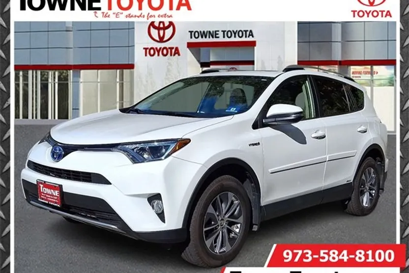 2016 Toyota RAV4 Hybrid XLE photo 1
