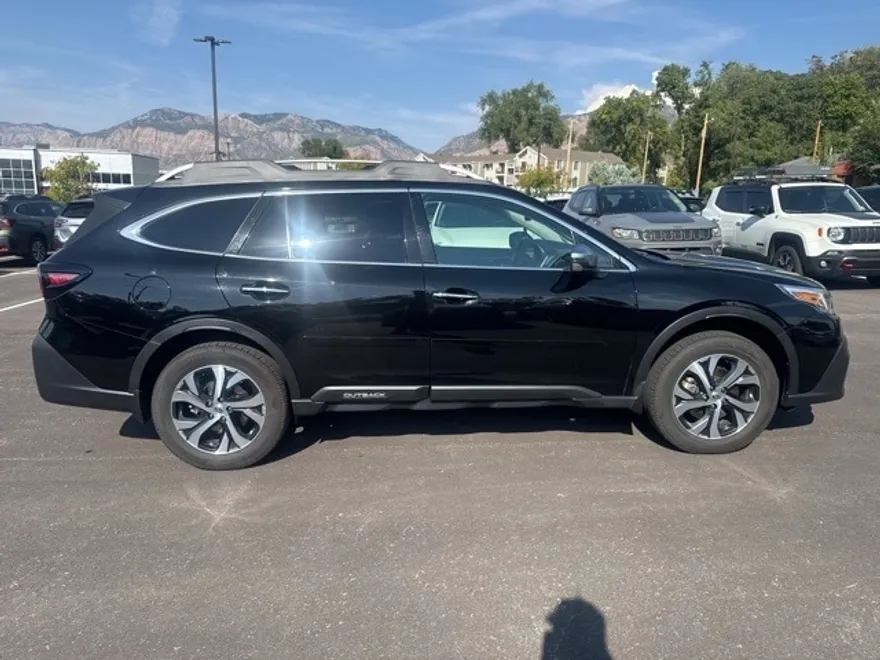 2020 Subaru Outback Touring XT photo 1