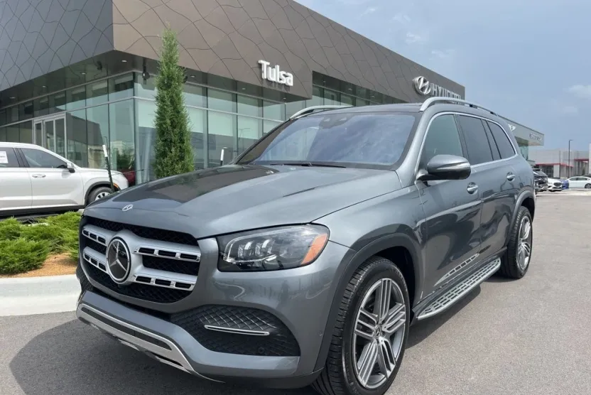 2023 Mercedes Benz GLS 450 4MATIC photo 1