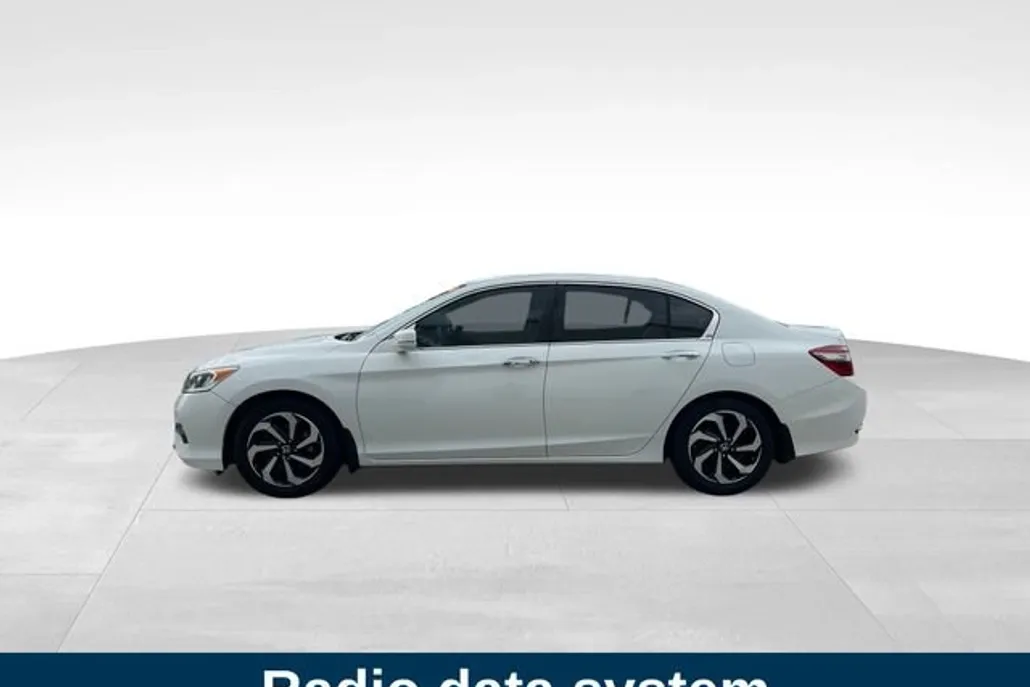 2016 Honda Accord EX-L photo 1
