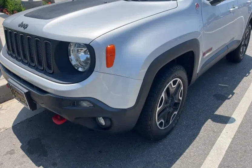 2015 Jeep Renegade Trailhawk photo 1