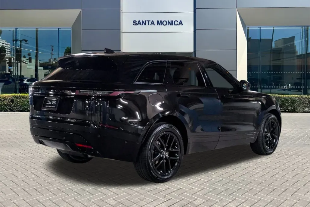 2026 Land Rover Range Rover Velar P400 Dynamic SE photo 1