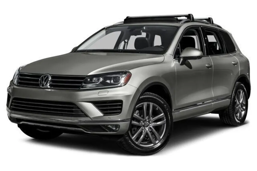 2016 Volkswagen Touareg Sport photo 1