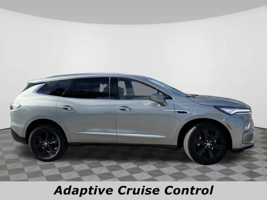 2024 Buick Enclave Essence photo 1