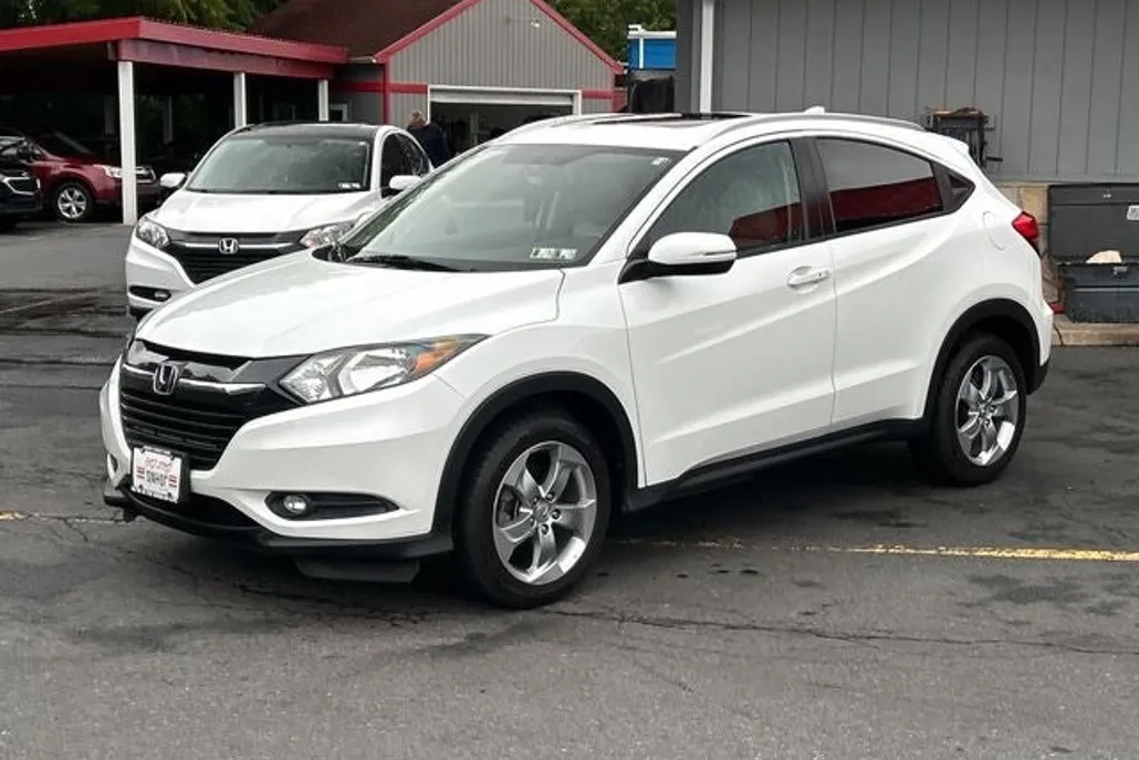 2017 Honda HR-V EX-L photo 1