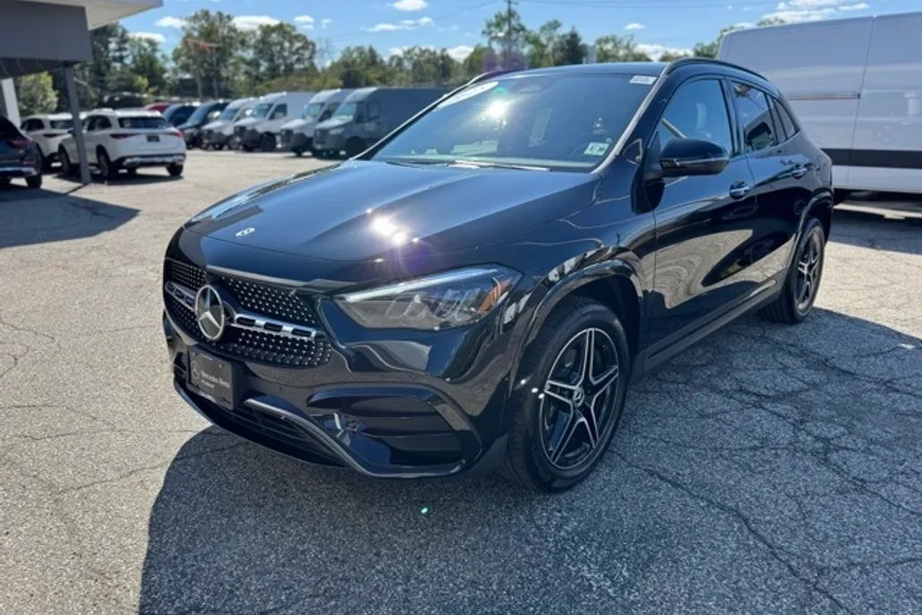 2025 Mercedes Benz GLA 250 4MATIC photo 1