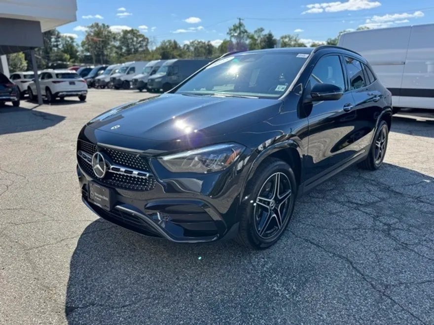 2025 Mercedes Benz GLA 250 4MATIC photo 1