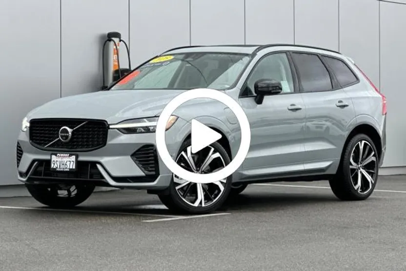 2025 Volvo XC60 Hybrid T8 photo 1