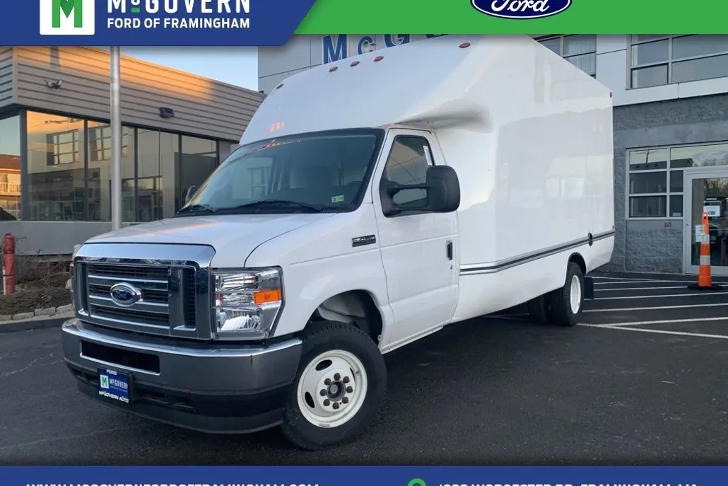 2024 Ford E-450 photo 1