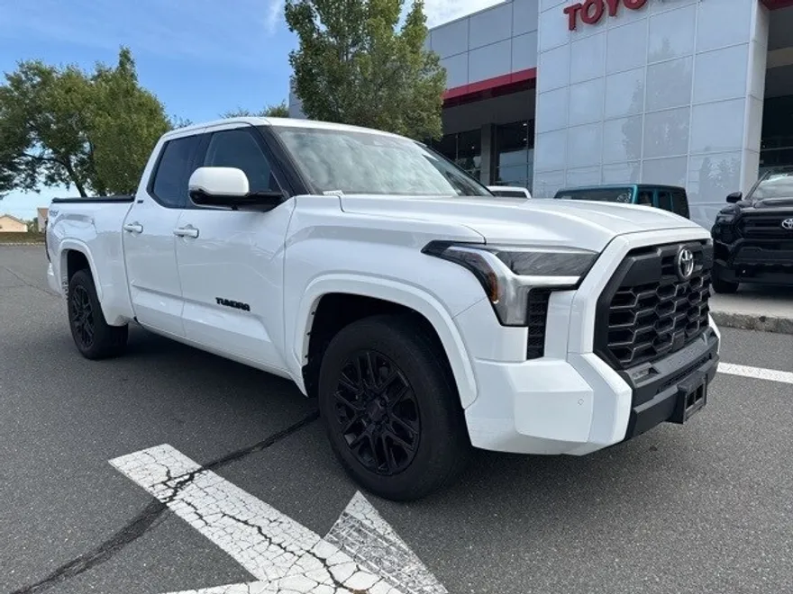 2023 Toyota Tundra SR5 photo 1