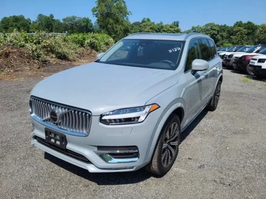 2024 Volvo XC90 Plus photo 1