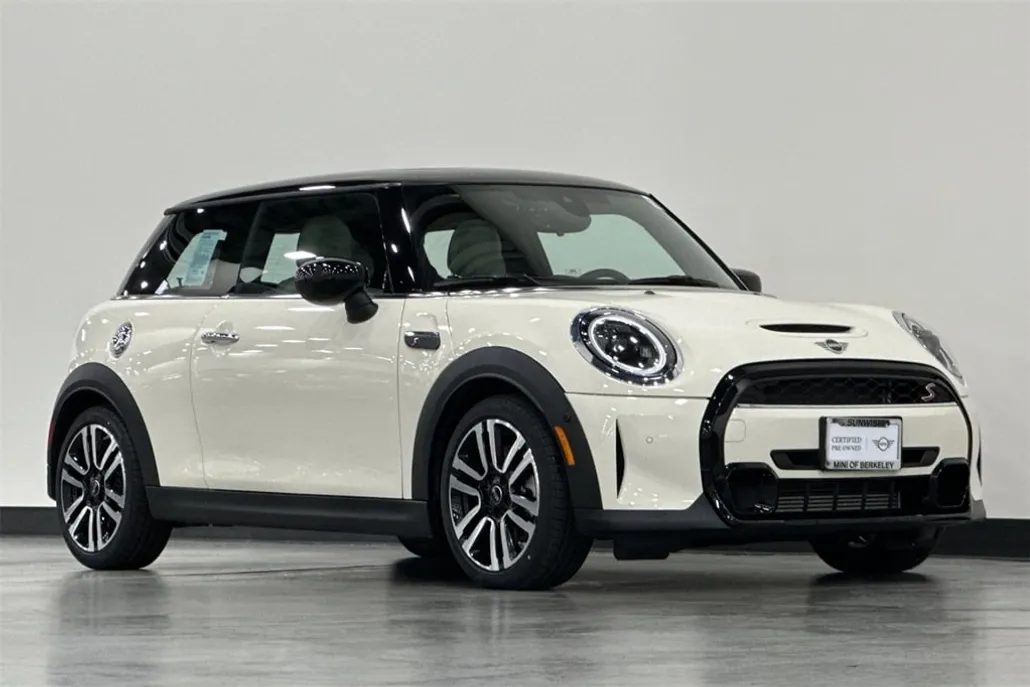 2023 Mini Cooper 2 Door Hardtop S Iconic photo 1