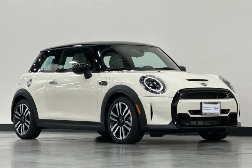 2023 Mini Cooper 2 Door Hardtop S Iconic photo 1