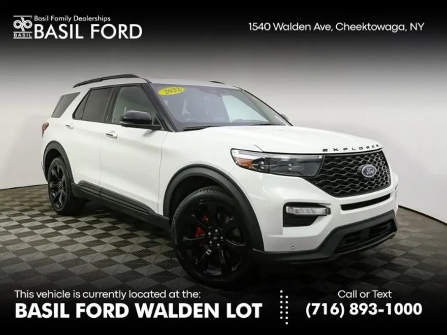 2022 Ford Explorer ST photo 1