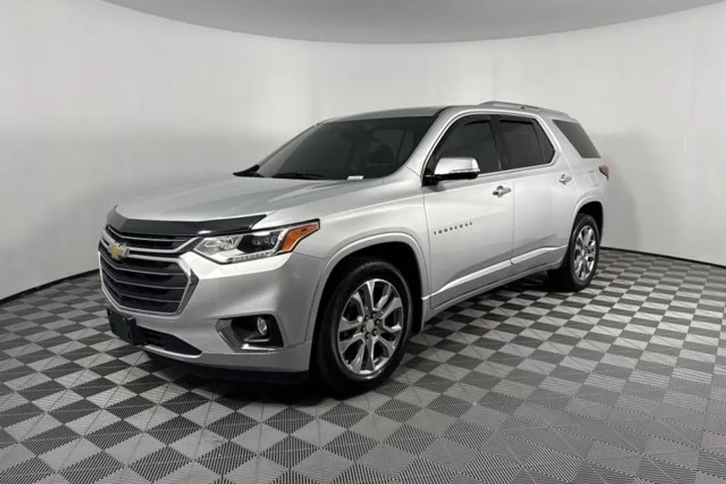 2020 Chevrolet Traverse Premier photo 1
