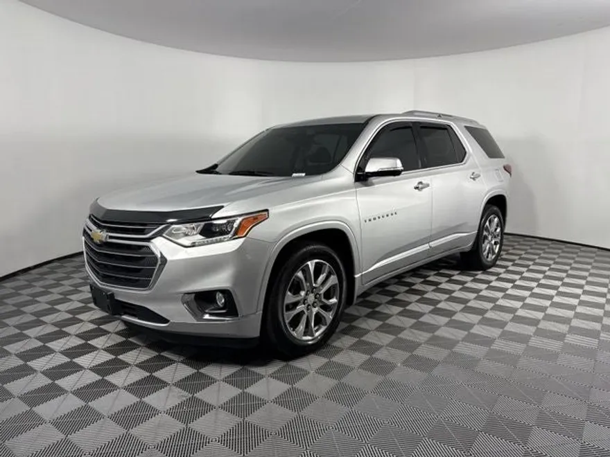 2020 Chevrolet Traverse Premier photo 1