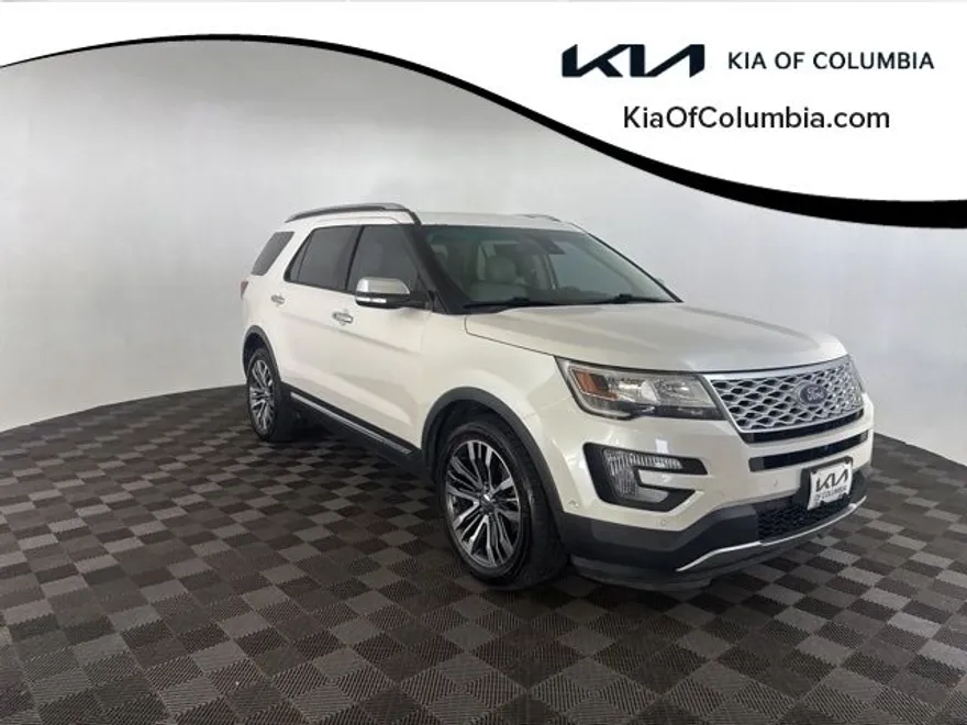 2016 Ford Explorer Platinum photo 1