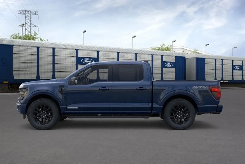 2025 Ford F-150 XLT photo 1