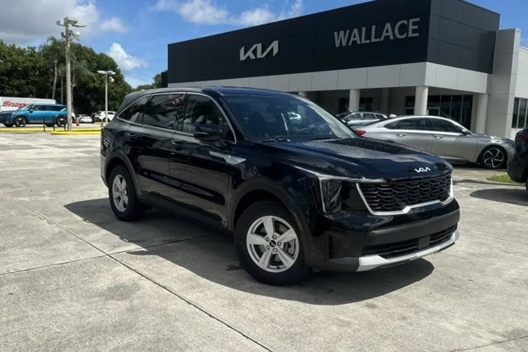 2026 Kia Sorento LX photo 1