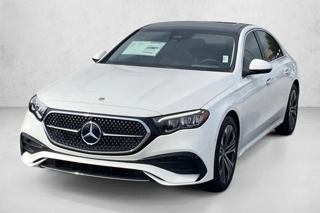 2025 Mercedes Benz E 350 4MATIC Sedan photo 1