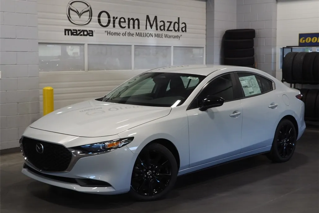 2025 Mazda Mazda3 2.5 Select Sport photo 1