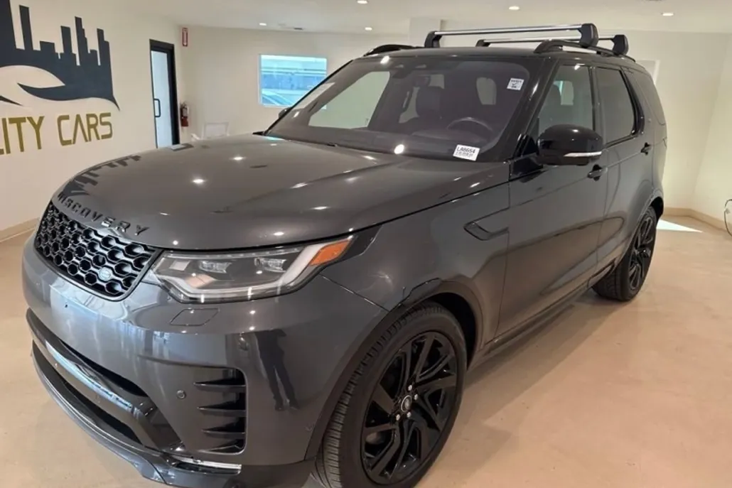 2022 Land Rover Discovery S R-Dynamic photo 1