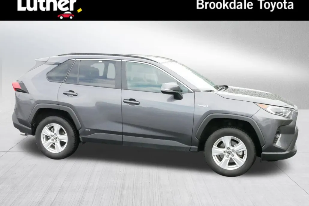 2021 Toyota RAV4 Hybrid XLE photo 1