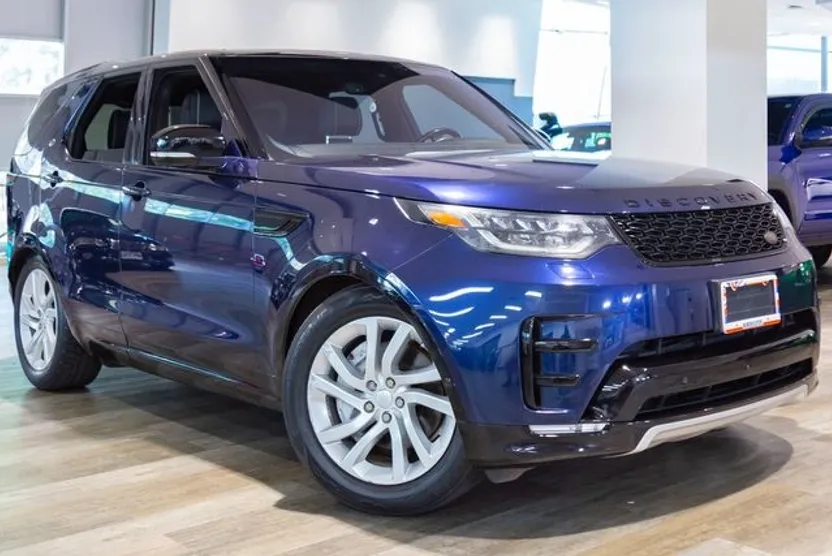 2018 Land Rover Discovery HSE photo 1