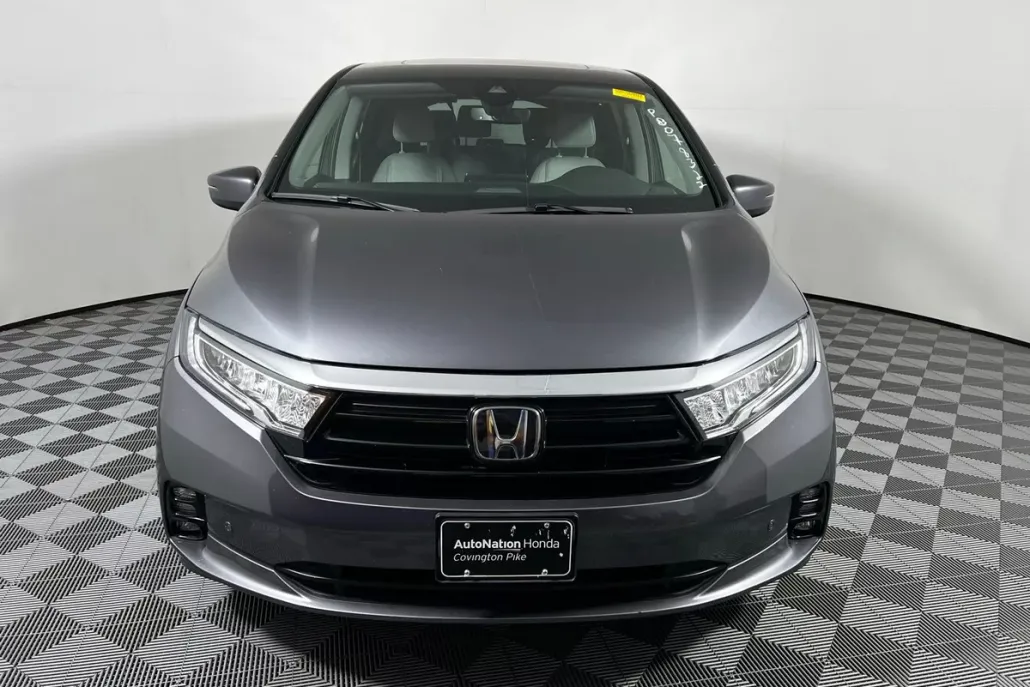 2023 Honda Odyssey Touring photo 1