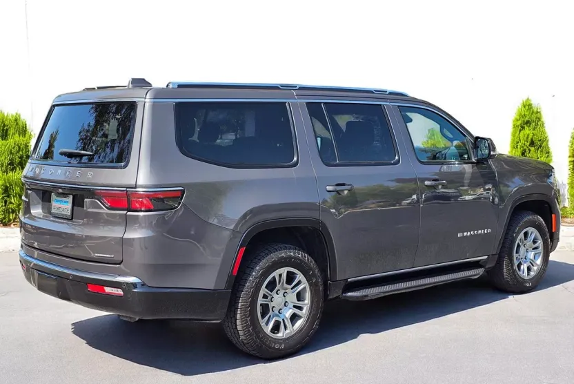 2022 Jeep Wagoneer Series I photo 1