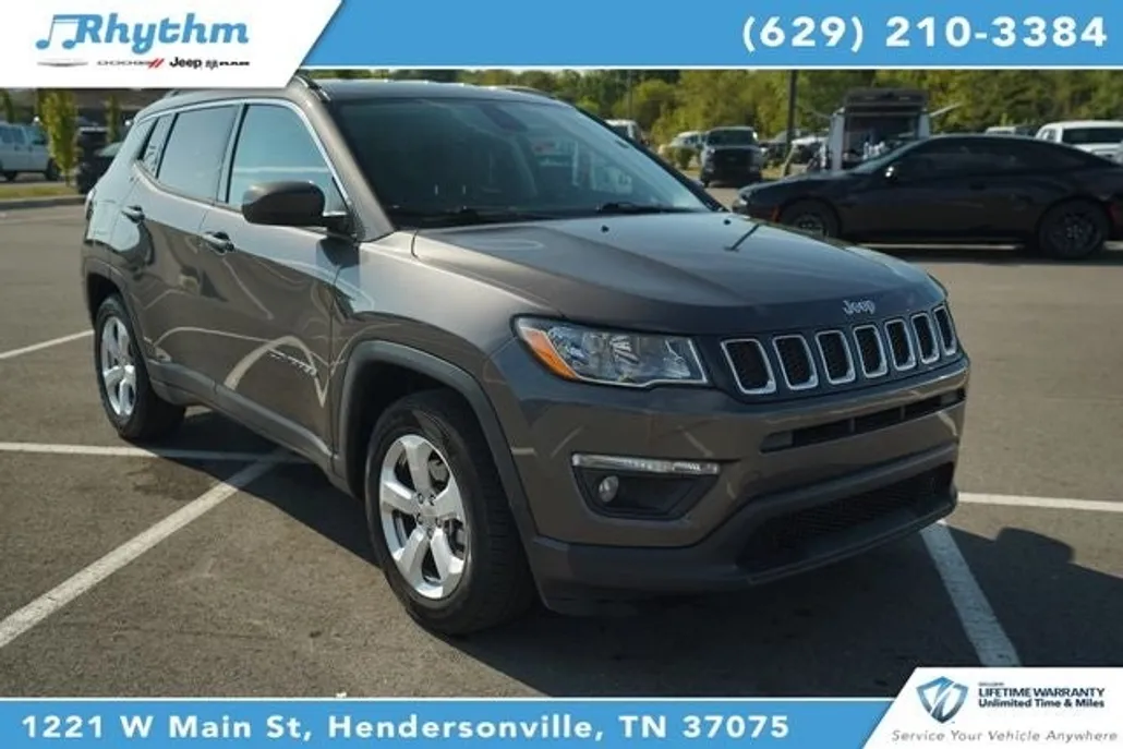 2017 Jeep Compass Latitude photo 1