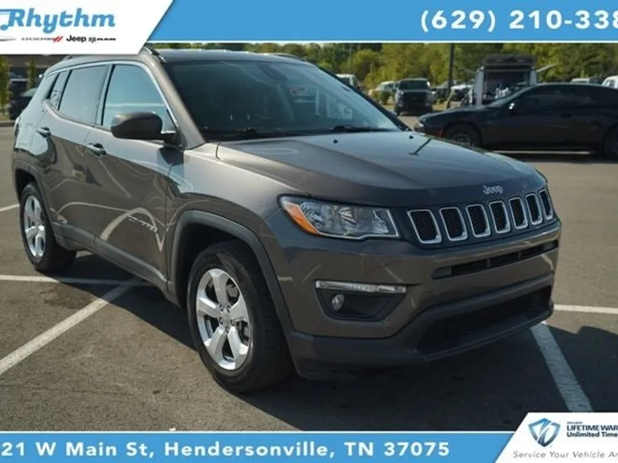 2017 Jeep Compass Latitude photo 1
