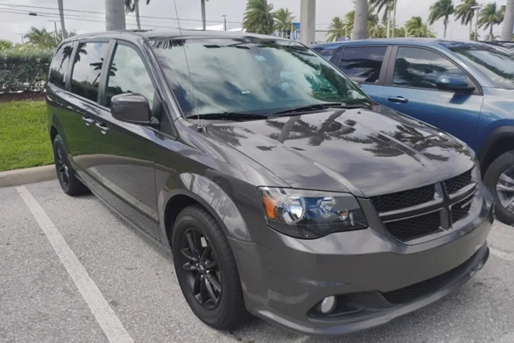 2019 Dodge Grand Caravan GT photo 1