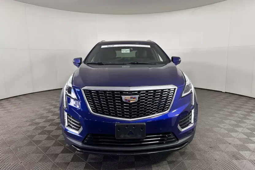 2023 Cadillac XT5 Luxury photo 1