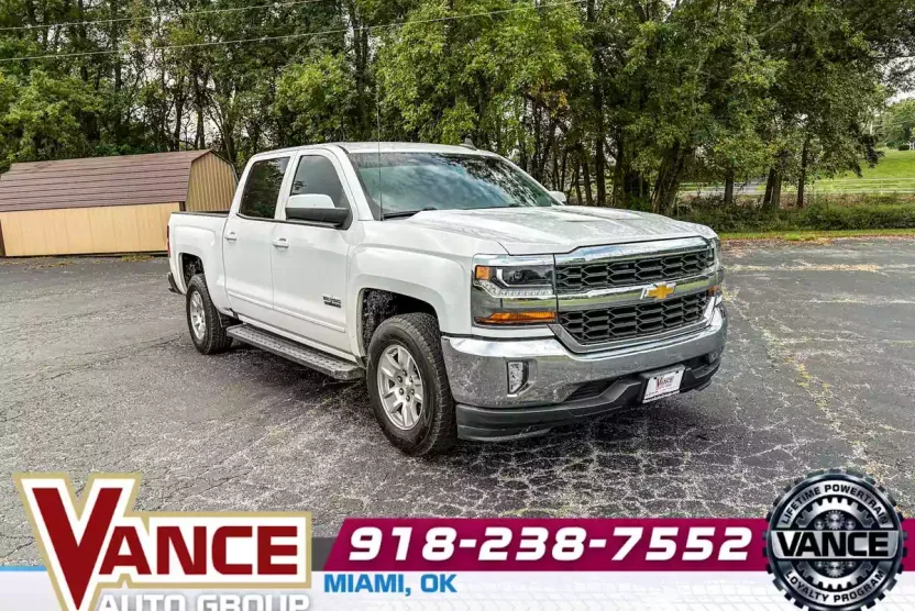 2018 Chevrolet Silverado 1500 LT photo 1