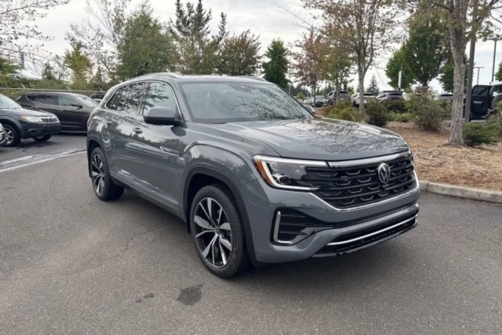 2026 Volkswagen Atlas Cross Sport SEL Premium R-Line photo 1