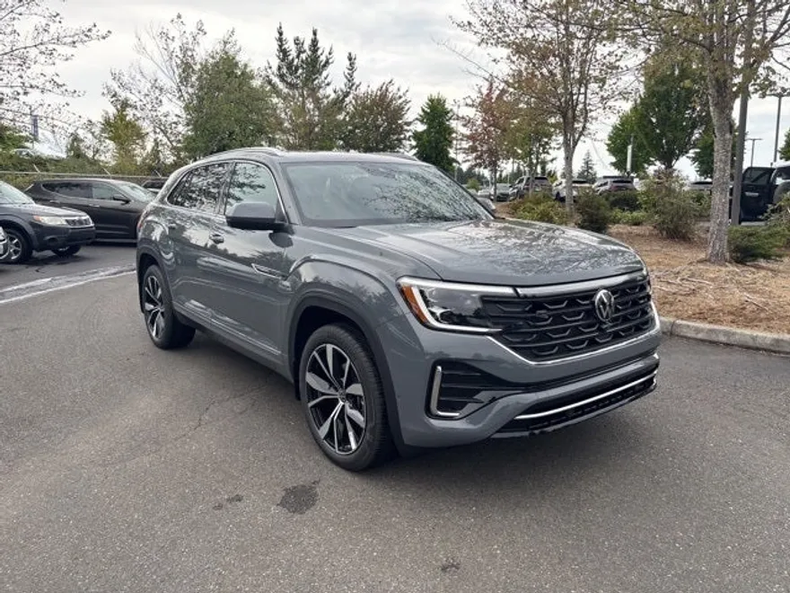 2026 Volkswagen Atlas Cross Sport SEL Premium R-Line photo 1