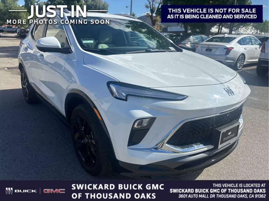 2024 Buick Encore GX Sport Touring photo 1