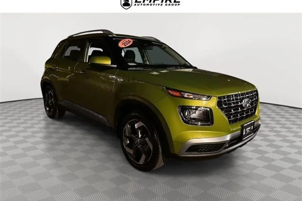2024 Hyundai Venue SEL photo 1