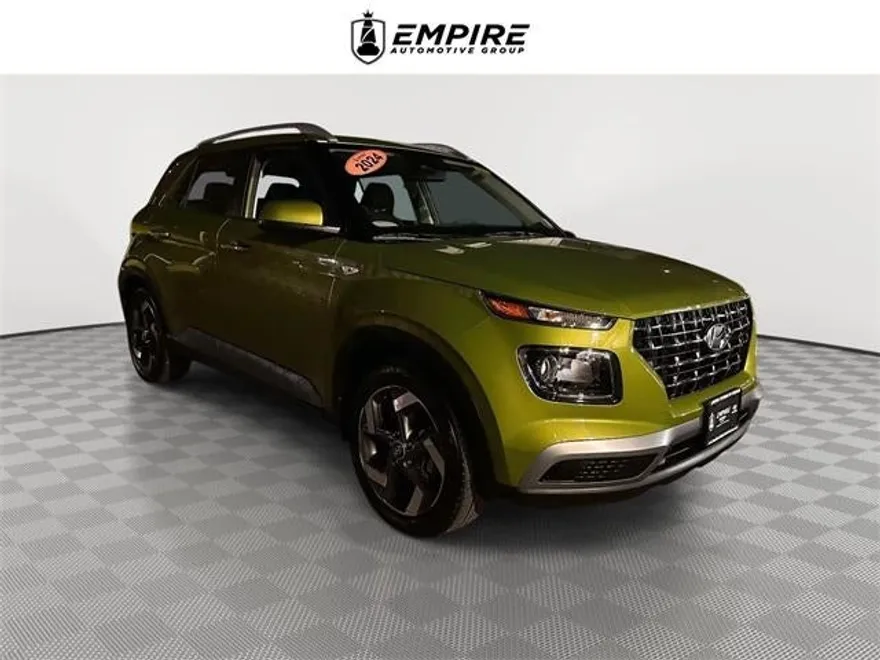 2024 Hyundai Venue SEL photo 1