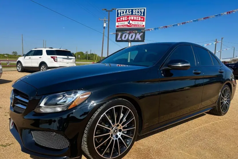 2018 Mercedes Benz C 300 Sport photo 1