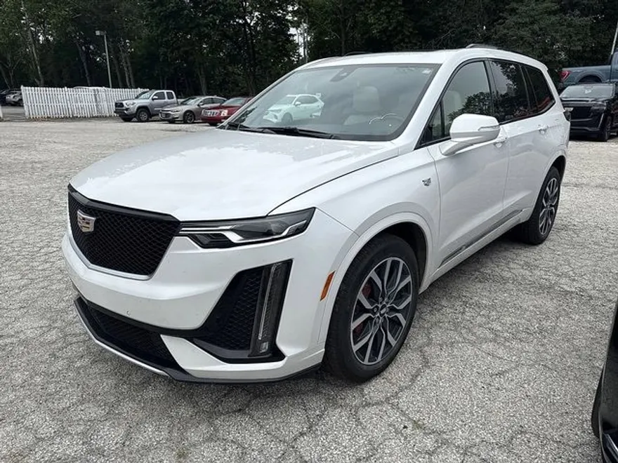 2023 Cadillac XT6 Sport photo 1