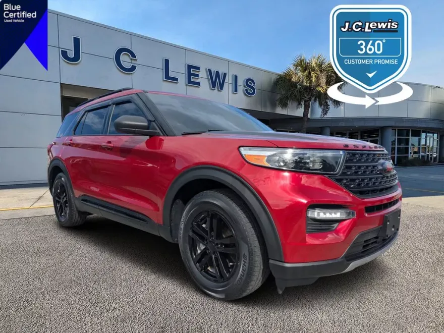 2021 Ford Explorer XLT photo 1