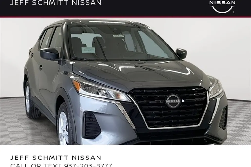 2025 Nissan Kicks Play S photo 1