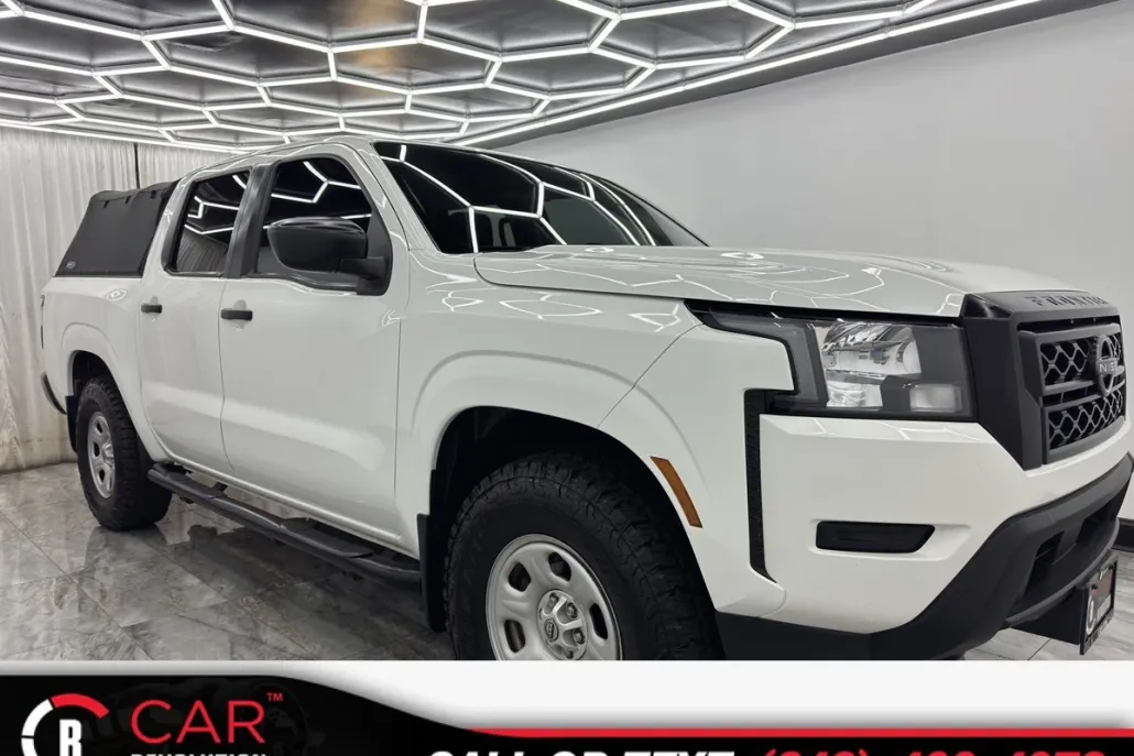 2022 Nissan Frontier S Crew Cab photo 1