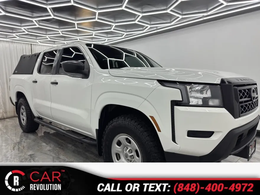 2022 Nissan Frontier S Crew Cab photo 1