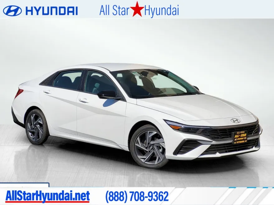 2025 Hyundai Elantra SEL Sport photo 1