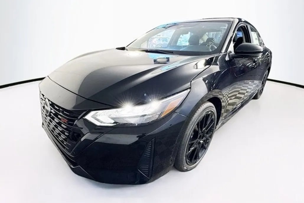 2025 Nissan Sentra SR photo 1